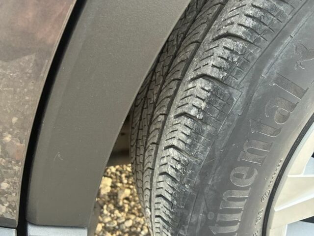 Серый Тойота C-HR, объемом двигателя 2 л и пробегом 58 тыс. км за 18000 $, фото 8 на Automoto.ua