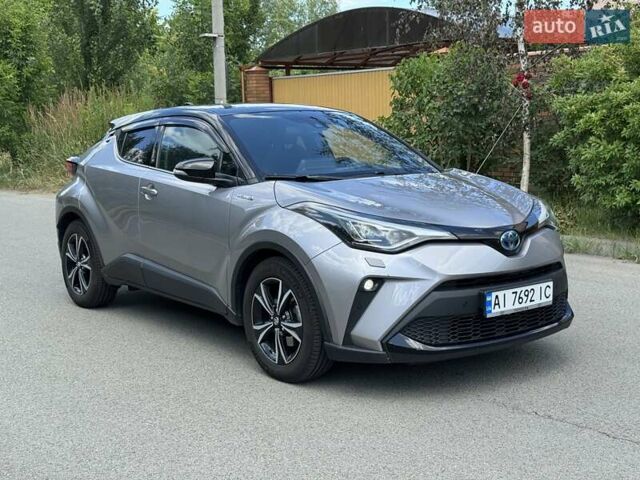 Сірий Тойота C-HR, об'ємом двигуна 2 л та пробігом 110 тис. км за 25700 $, фото 4 на Automoto.ua