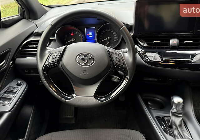 Сірий Тойота C-HR, об'ємом двигуна 1.2 л та пробігом 42 тис. км за 23000 $, фото 15 на Automoto.ua