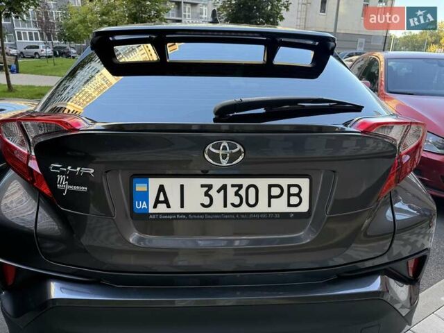 Сірий Тойота C-HR, об'ємом двигуна 1.99 л та пробігом 56 тис. км за 21500 $, фото 30 на Automoto.ua