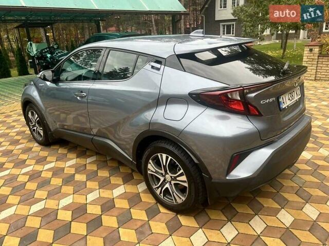 Сірий Тойота C-HR, об'ємом двигуна 1.8 л та пробігом 125 тис. км за 25000 $, фото 5 на Automoto.ua