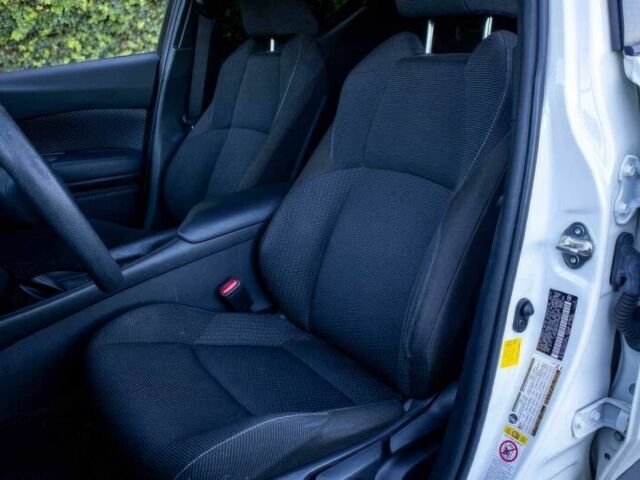 Сірий Тойота C-HR, об'ємом двигуна 2 л та пробігом 50 тис. км за 7400 $, фото 8 на Automoto.ua