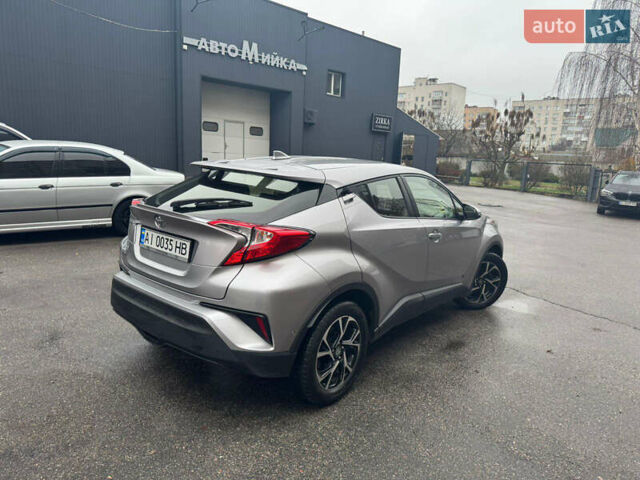 Серый Тойота C-HR, объемом двигателя 1.99 л и пробегом 80 тыс. км за 20500 $, фото 7 на Automoto.ua