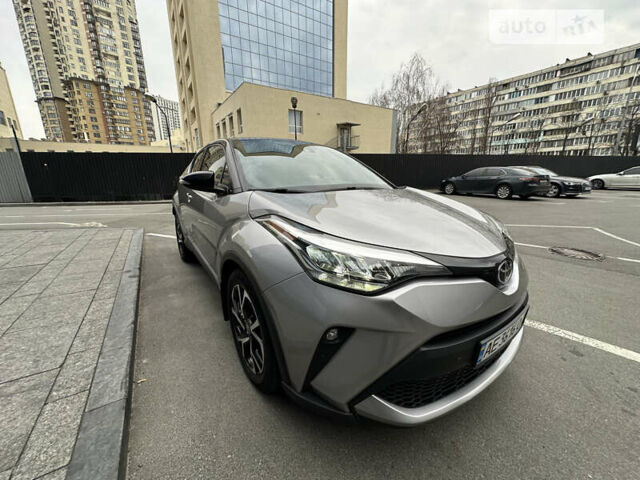 Сірий Тойота C-HR, об'ємом двигуна 2 л та пробігом 29 тис. км за 22999 $, фото 2 на Automoto.ua