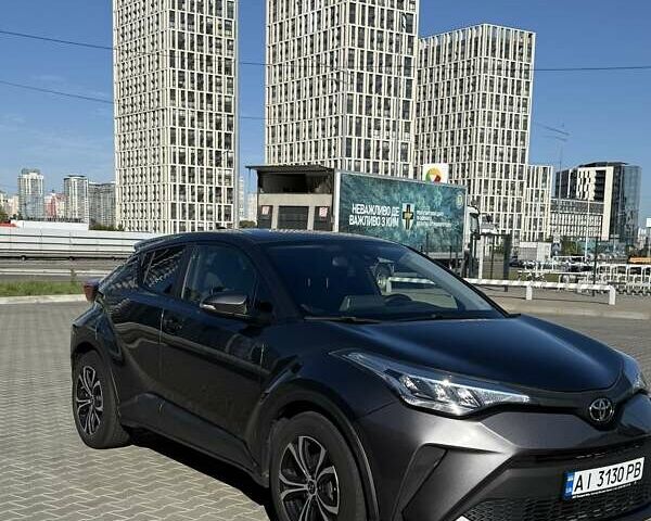 Сірий Тойота C-HR, об'ємом двигуна 1.99 л та пробігом 56 тис. км за 21500 $, фото 2 на Automoto.ua