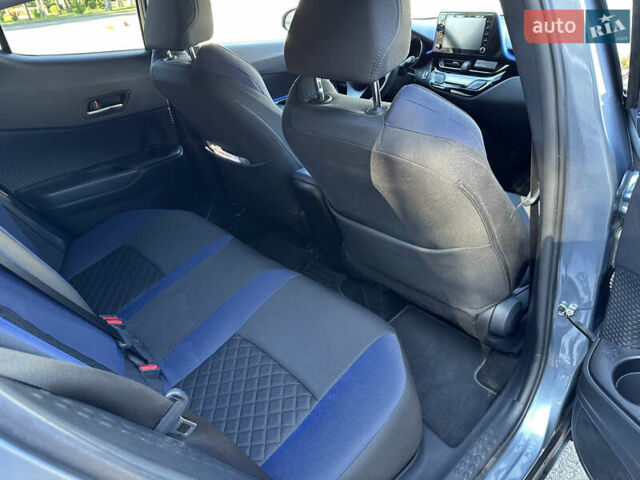 Сірий Тойота C-HR, об'ємом двигуна 1.2 л та пробігом 25 тис. км за 23900 $, фото 38 на Automoto.ua