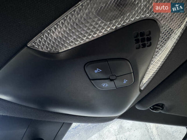 Серый Тойота C-HR, объемом двигателя 1.99 л и пробегом 136 тыс. км за 19300 $, фото 103 на Automoto.ua