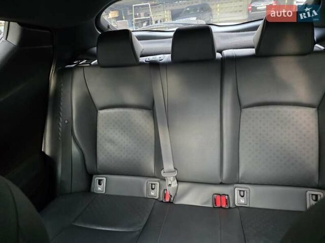 Сірий Тойота C-HR, об'ємом двигуна 1.8 л та пробігом 60 тис. км за 26500 $, фото 28 на Automoto.ua