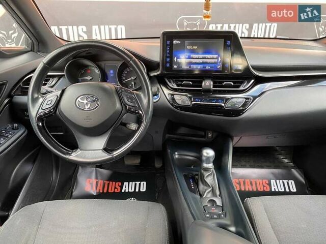 Серый Тойота C-HR, объемом двигателя 1.8 л и пробегом 128 тыс. км за 21300 $, фото 30 на Automoto.ua