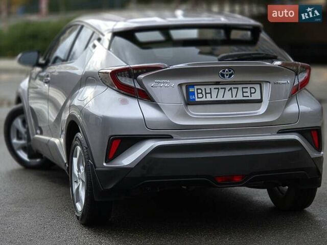 Сірий Тойота C-HR, об'ємом двигуна 1.8 л та пробігом 60 тис. км за 26500 $, фото 8 на Automoto.ua