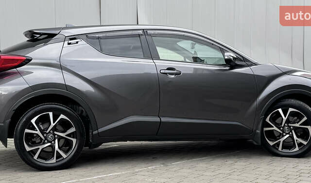 Серый Тойота C-HR, объемом двигателя 1.99 л и пробегом 136 тыс. км за 19300 $, фото 22 на Automoto.ua