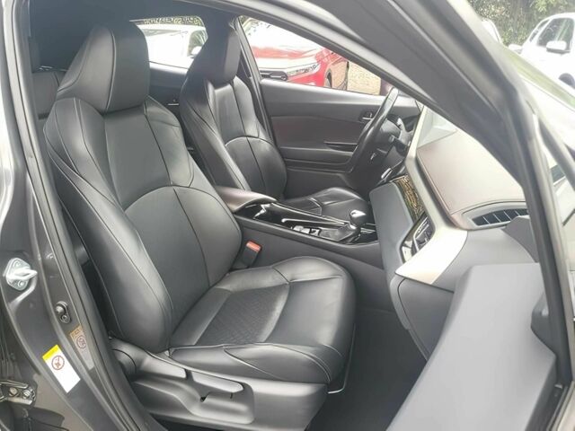 Серый Тойота C-HR, объемом двигателя 2 л и пробегом 37 тыс. км за 11200 $, фото 10 на Automoto.ua