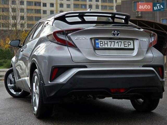 Сірий Тойота C-HR, об'ємом двигуна 1.8 л та пробігом 60 тис. км за 26500 $, фото 20 на Automoto.ua