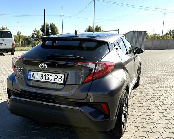 Сірий Тойота C-HR, об'ємом двигуна 1.99 л та пробігом 56 тис. км за 21500 $, фото 3 на Automoto.ua