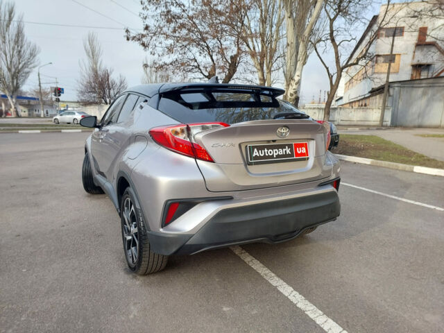 Серый Тойота C-HR, объемом двигателя 2 л и пробегом 40 тыс. км за 19890 $, фото 5 на Automoto.ua