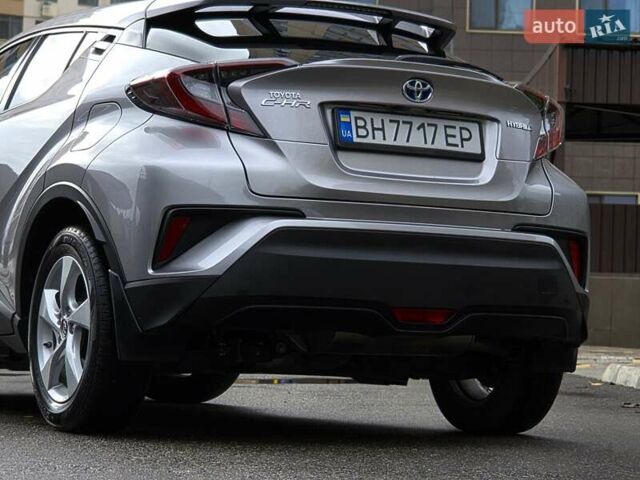 Сірий Тойота C-HR, об'ємом двигуна 1.8 л та пробігом 60 тис. км за 26500 $, фото 13 на Automoto.ua