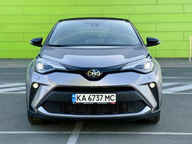 Серый Тойота C-HR, объемом двигателя 0.12 л и пробегом 24 тыс. км за 22900 $, фото 1 на Automoto.ua