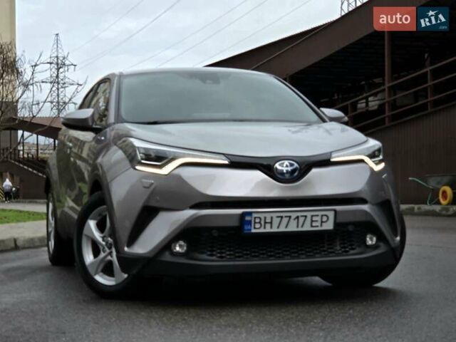 Сірий Тойота C-HR, об'ємом двигуна 1.8 л та пробігом 60 тис. км за 26500 $, фото 19 на Automoto.ua