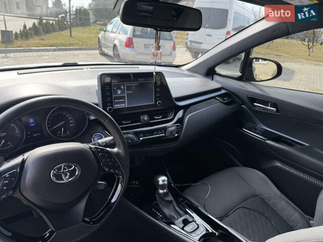 Сірий Тойота C-HR, об'ємом двигуна 1.8 л та пробігом 141 тис. км за 23000 $, фото 17 на Automoto.ua