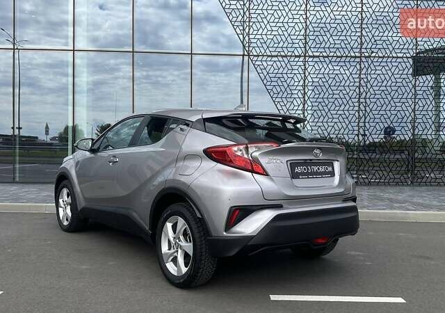 Сірий Тойота C-HR, об'ємом двигуна 1.2 л та пробігом 62 тис. км за 20933 $, фото 1 на Automoto.ua