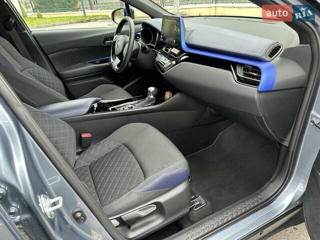 Сірий Тойота C-HR, об'ємом двигуна 1.2 л та пробігом 25 тис. км за 23900 $, фото 19 на Automoto.ua