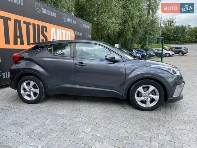 Серый Тойота C-HR, объемом двигателя 1.8 л и пробегом 128 тыс. км за 21300 $, фото 6 на Automoto.ua