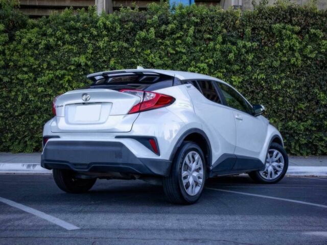 Сірий Тойота C-HR, об'ємом двигуна 2 л та пробігом 50 тис. км за 7400 $, фото 7 на Automoto.ua