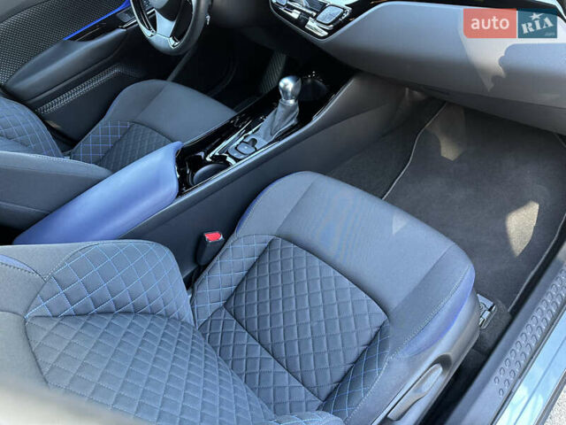 Сірий Тойота C-HR, об'ємом двигуна 1.2 л та пробігом 25 тис. км за 23900 $, фото 34 на Automoto.ua