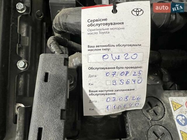 Тойота C-HR 2019 у Чернівцях на Automoto.ua Сірий Тойота C-HR, об'ємом двигуна 1.8 л та пробігом 99 тис. км за 27000 $, фото 9 на Automoto.ua