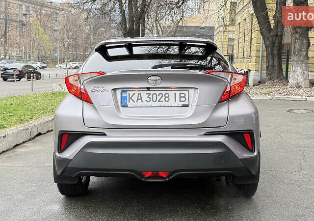 Сірий Тойота C-HR, об'ємом двигуна 1.2 л та пробігом 42 тис. км за 23000 $, фото 6 на Automoto.ua