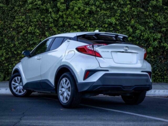Сірий Тойота C-HR, об'ємом двигуна 2 л та пробігом 50 тис. км за 7400 $, фото 5 на Automoto.ua