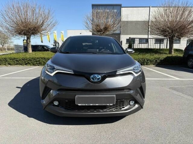 Серый Тойота C-HR, объемом двигателя 1.8 л и пробегом 64 тыс. км за 13600 $, фото 1 на Automoto.ua