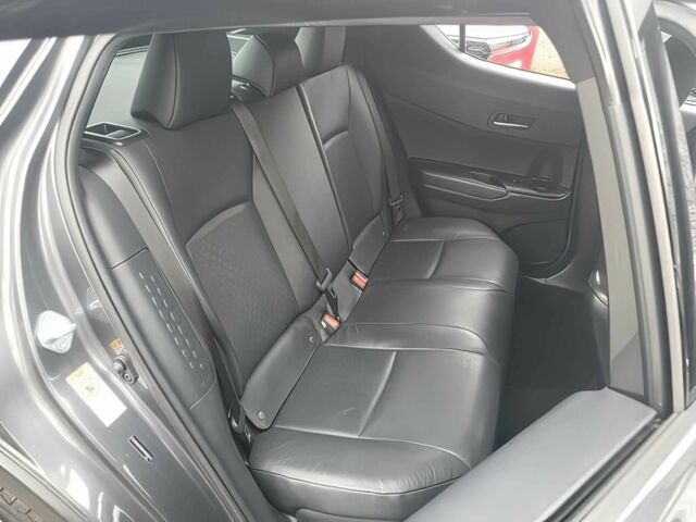 Серый Тойота C-HR, объемом двигателя 2 л и пробегом 37 тыс. км за 11200 $, фото 12 на Automoto.ua