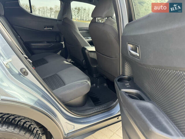 Сірий Тойота C-HR, об'ємом двигуна 1.8 л та пробігом 141 тис. км за 23000 $, фото 12 на Automoto.ua