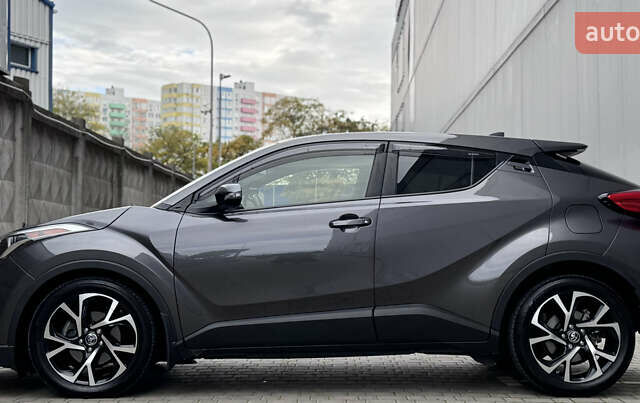 Серый Тойота C-HR, объемом двигателя 1.99 л и пробегом 136 тыс. км за 19300 $, фото 44 на Automoto.ua