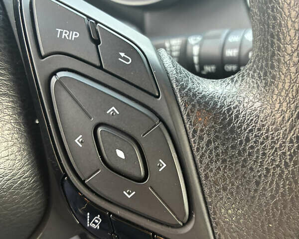 Серый Тойота C-HR, объемом двигателя 1.99 л и пробегом 60 тыс. км за 17900 $, фото 5 на Automoto.ua