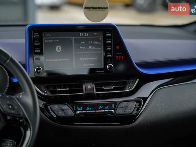 Серый Тойота C-HR, объемом двигателя 2 л и пробегом 28 тыс. км за 22400 $, фото 23 на Automoto.ua