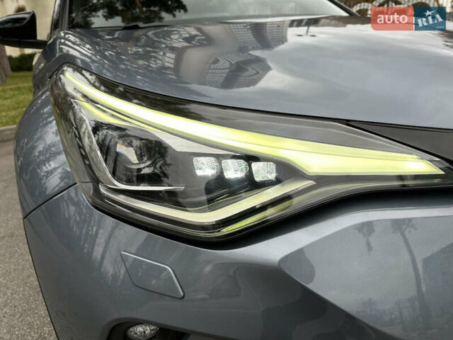 Сірий Тойота C-HR, об'ємом двигуна 1.2 л та пробігом 25 тис. км за 23900 $, фото 16 на Automoto.ua
