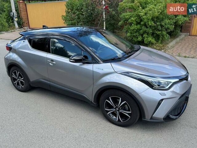 Сірий Тойота C-HR, об'ємом двигуна 2 л та пробігом 110 тис. км за 25700 $, фото 5 на Automoto.ua