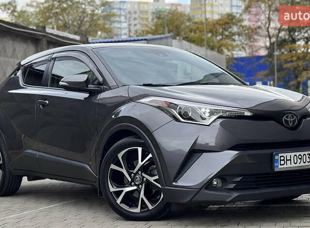 Серый Тойота C-HR, объемом двигателя 1.99 л и пробегом 136 тыс. км за 19300 $, фото 26 на Automoto.ua