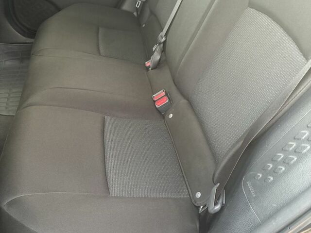 Серый Тойота C-HR, объемом двигателя 2 л и пробегом 58 тыс. км за 18000 $, фото 19 на Automoto.ua