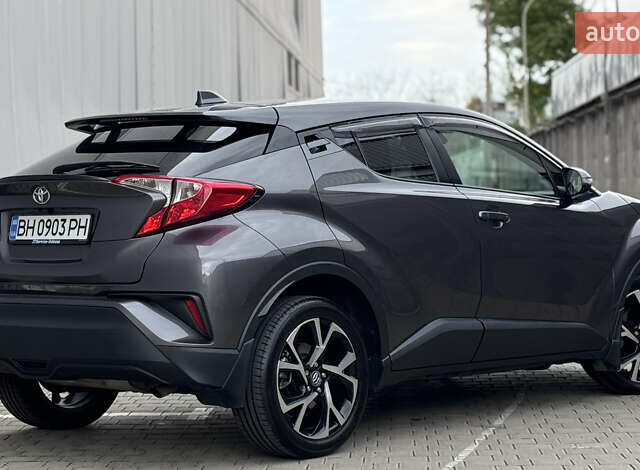 Серый Тойота C-HR, объемом двигателя 1.99 л и пробегом 136 тыс. км за 19300 $, фото 19 на Automoto.ua