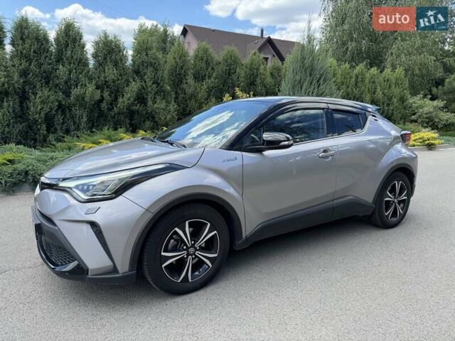 Сірий Тойота C-HR, об'ємом двигуна 2 л та пробігом 110 тис. км за 25700 $, фото 21 на Automoto.ua