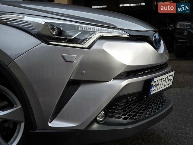 Сірий Тойота C-HR, об'ємом двигуна 1.8 л та пробігом 60 тис. км за 26500 $, фото 1 на Automoto.ua
