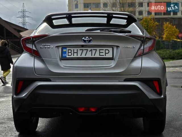 Сірий Тойота C-HR, об'ємом двигуна 1.8 л та пробігом 60 тис. км за 26500 $, фото 6 на Automoto.ua