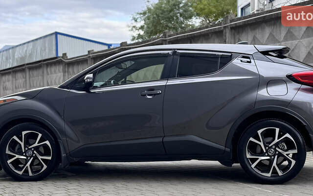 Серый Тойота C-HR, объемом двигателя 1.99 л и пробегом 136 тыс. км за 19300 $, фото 39 на Automoto.ua