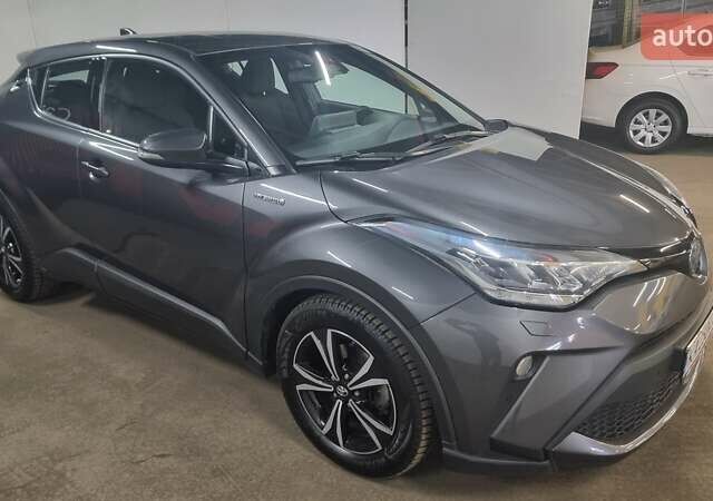 Сірий Тойота C-HR, об'ємом двигуна 1.8 л та пробігом 86 тис. км за 23800 $, фото 5 на Automoto.ua