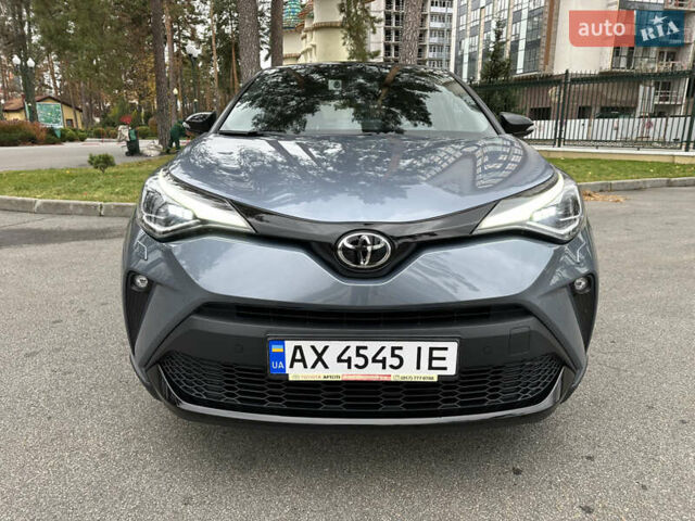Сірий Тойота C-HR, об'ємом двигуна 1.2 л та пробігом 25 тис. км за 23900 $, фото 3 на Automoto.ua