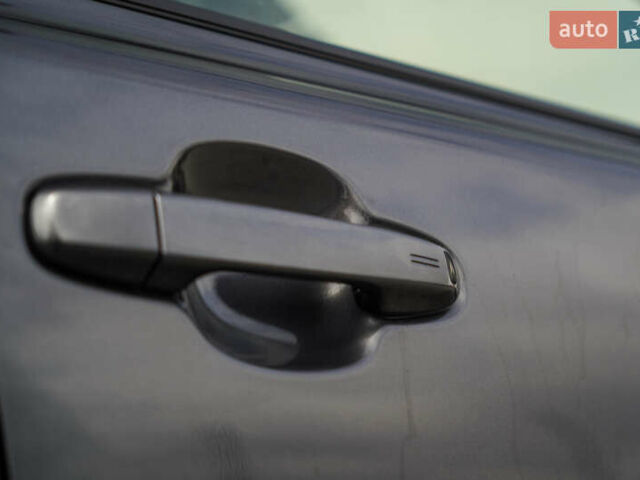 Серый Тойота C-HR, объемом двигателя 2 л и пробегом 28 тыс. км за 22400 $, фото 12 на Automoto.ua