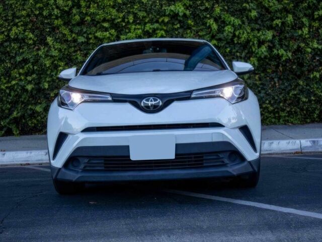 Сірий Тойота C-HR, об'ємом двигуна 2 л та пробігом 50 тис. км за 7400 $, фото 1 на Automoto.ua